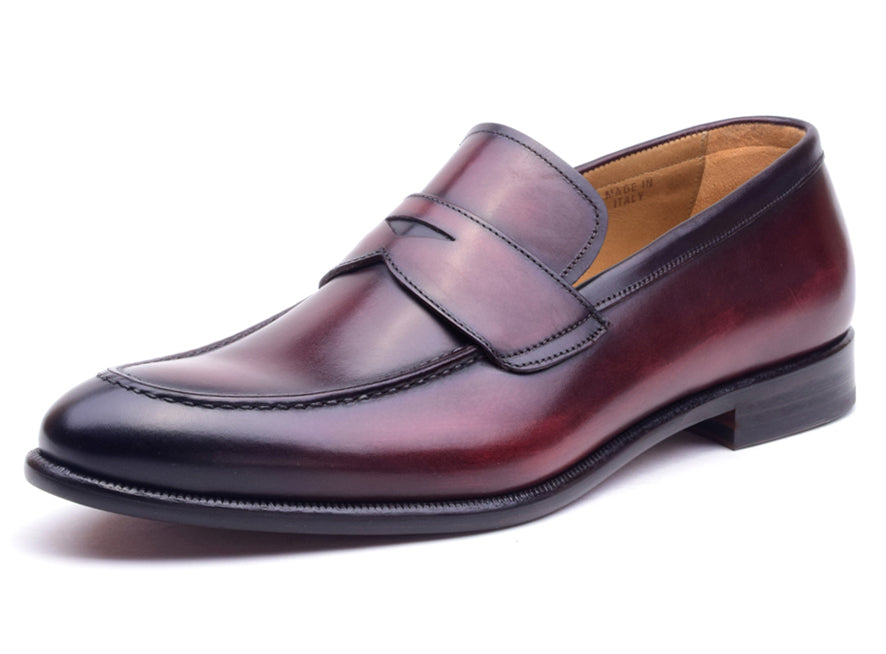 Succession: $4,000 for a pair of loafers? The discreet shoes that